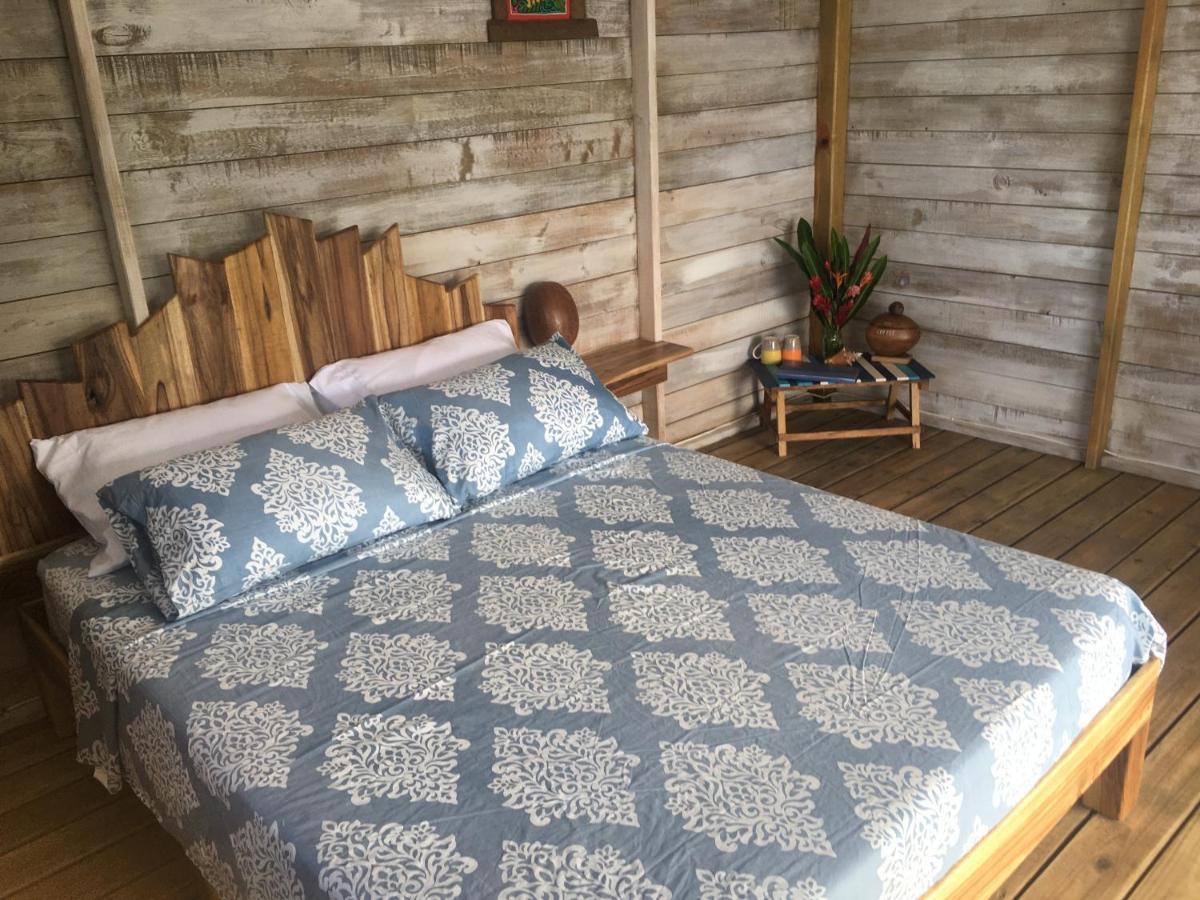 El Toucan Loco Floating Lodges Tierra Oscura Ngoại thất bức ảnh