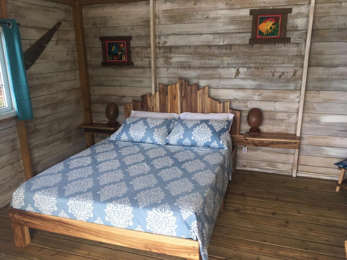 El Toucan Loco Floating Lodges Tierra Oscura Ngoại thất bức ảnh