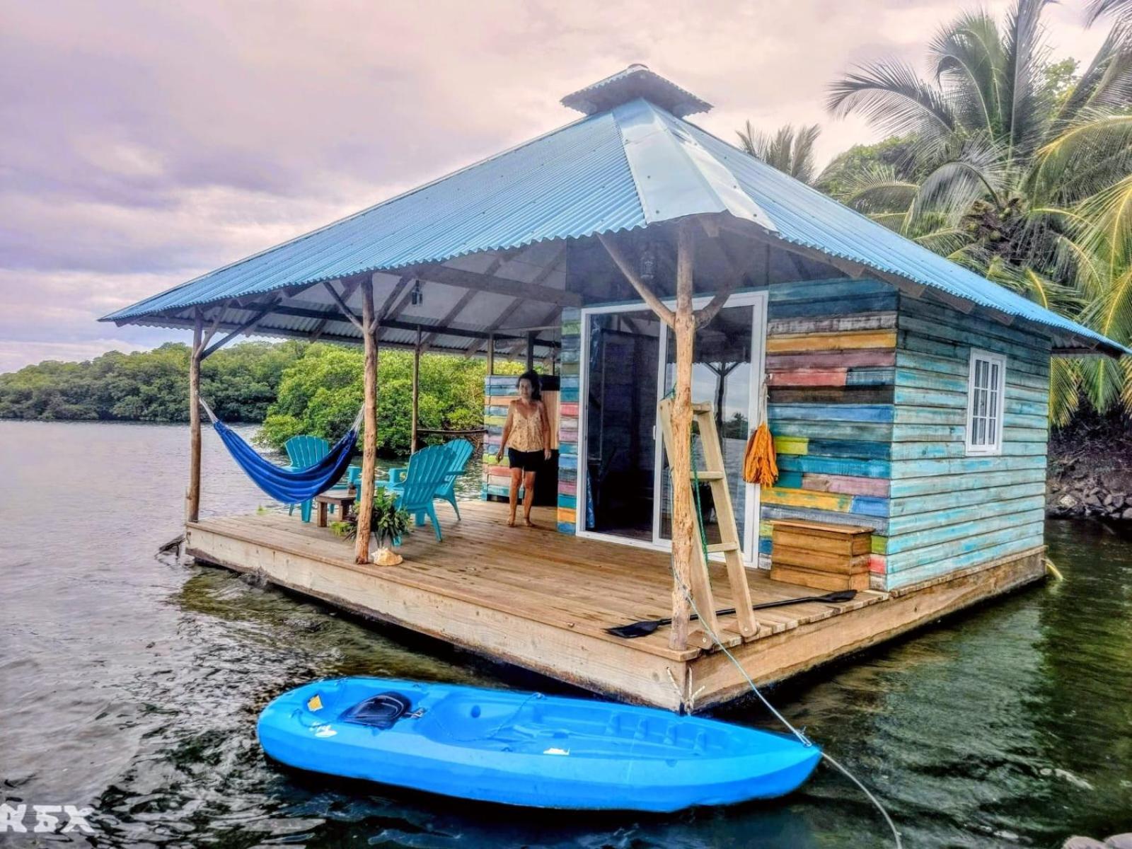 El Toucan Loco Floating Lodges Tierra Oscura Ngoại thất bức ảnh