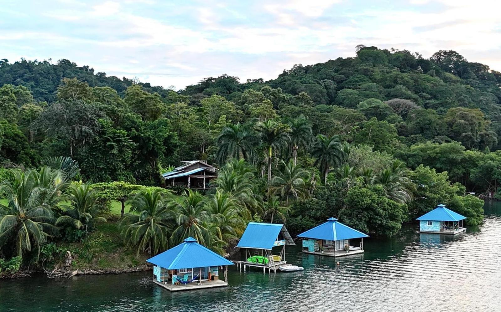 El Toucan Loco Floating Lodges Tierra Oscura Ngoại thất bức ảnh